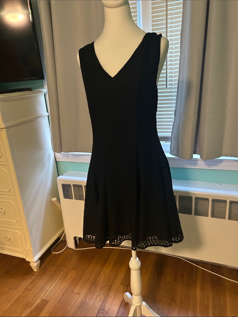 Rebecca Minkoff Black Sleeveless V-Neck Lace Mini Dress